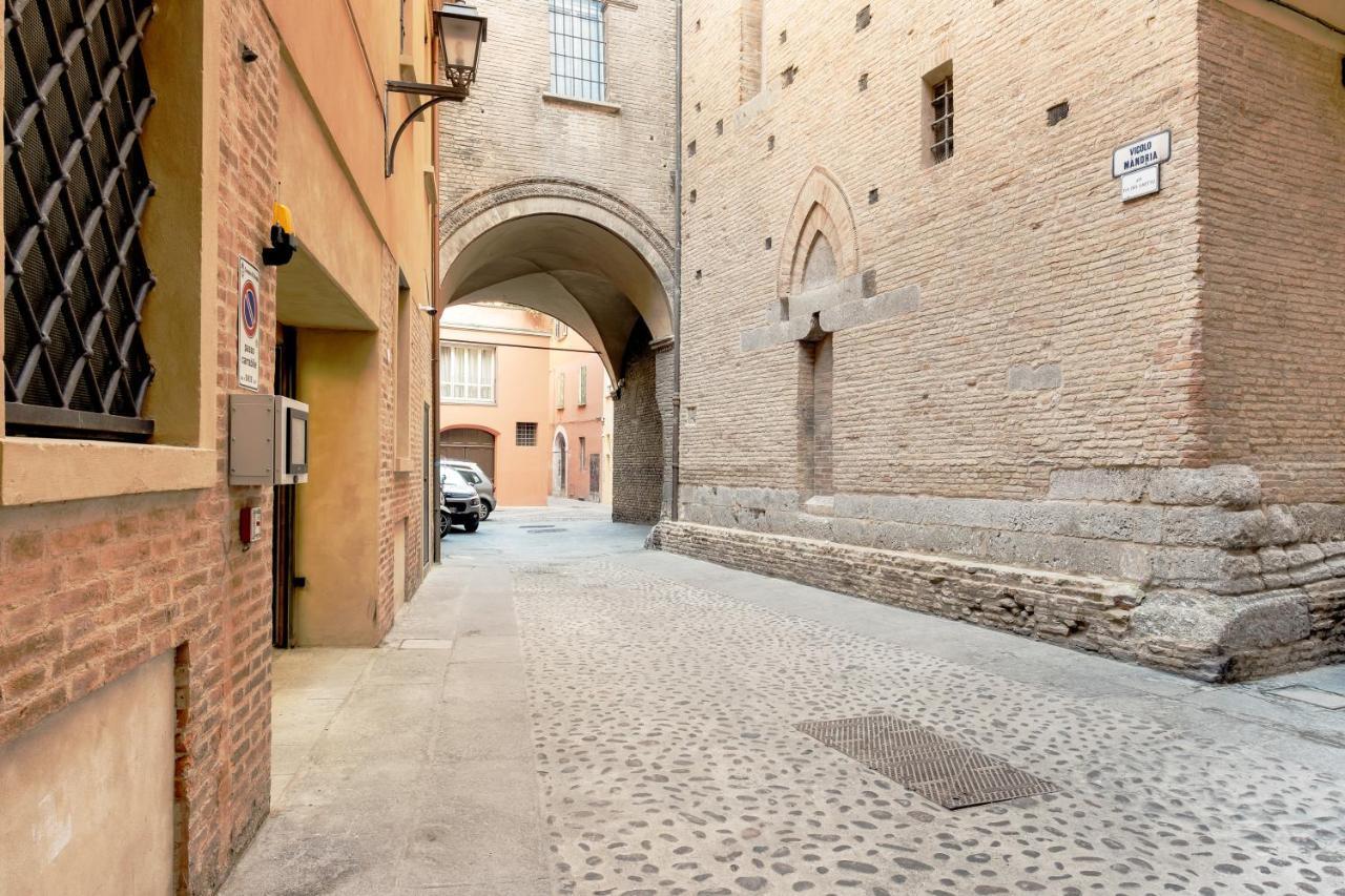 Lo Scrigno Delle 2 Torri! Nel Cuore Del Centro, Vicino A Via Rizzoli Bologna Exteriör bild