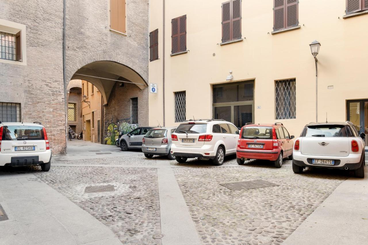 Lo Scrigno Delle 2 Torri! Nel Cuore Del Centro, Vicino A Via Rizzoli Bologna Exteriör bild